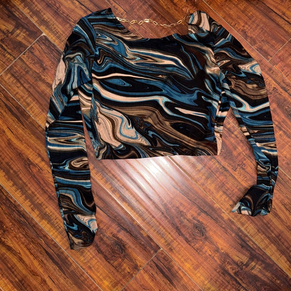 Swirl Pattern Long Sleeve Top